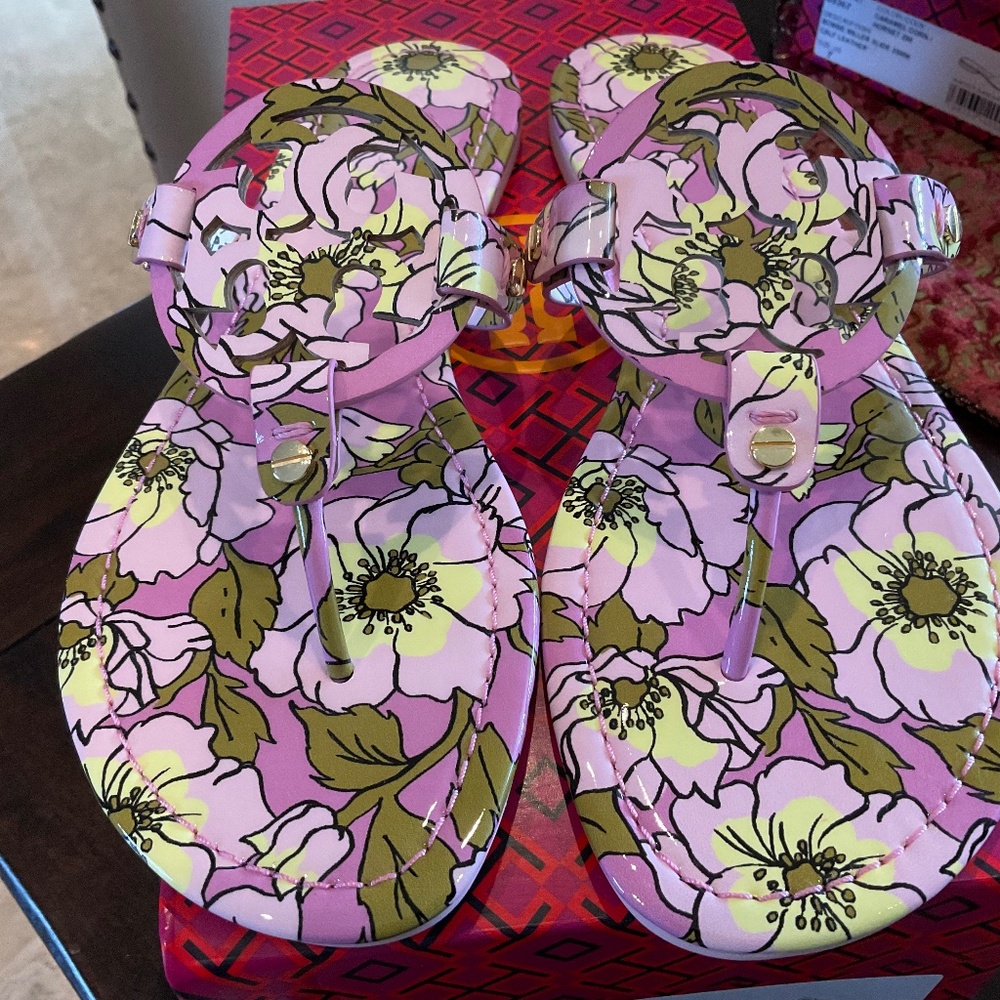 Tory Burch MILLER SANDALS in Bold Flowers /Purple  BNIB, MSRP $198 Must have